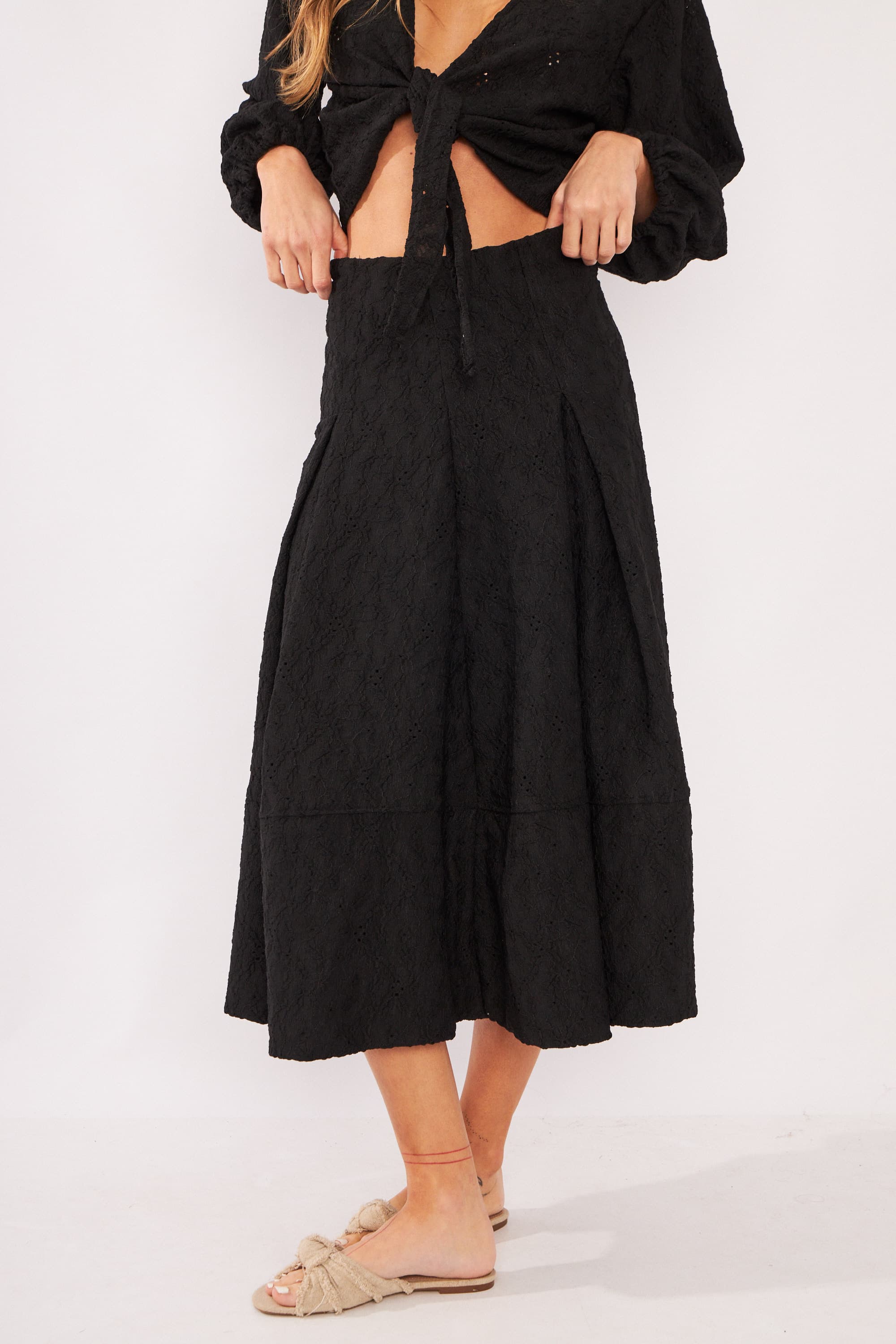 Falda Mora - Art 1362