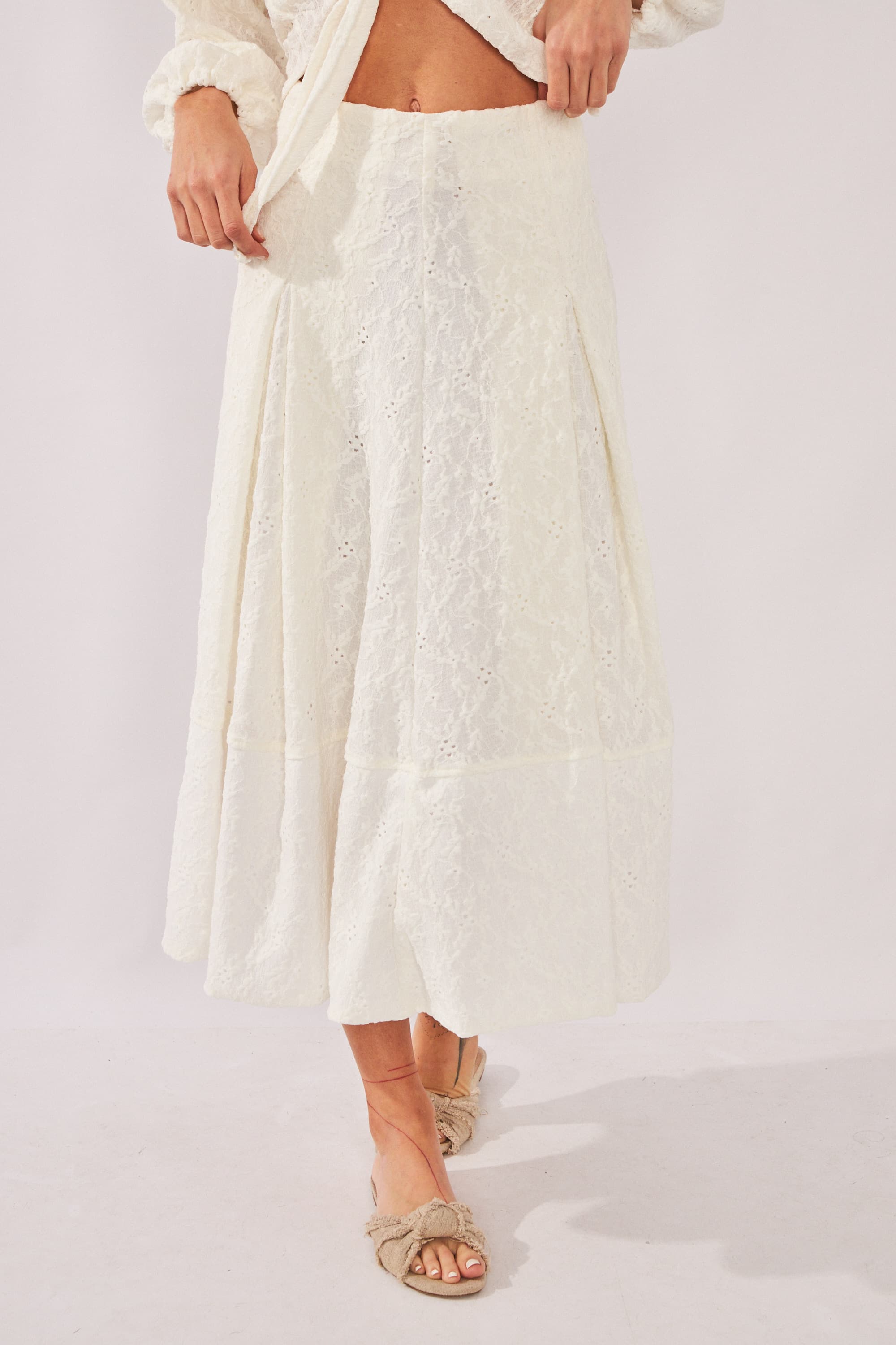 Falda Mora - Art 1362